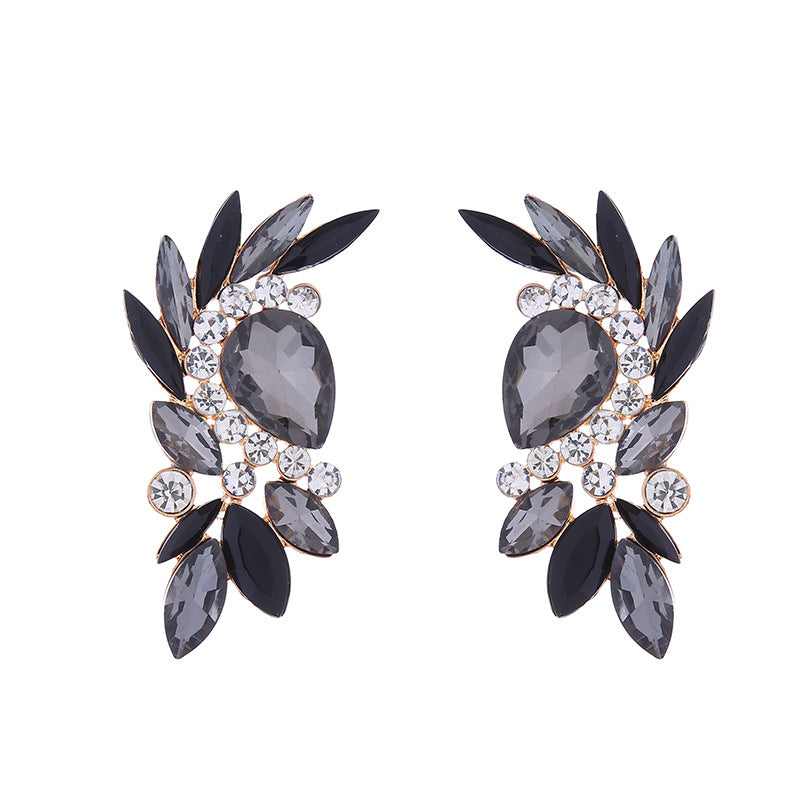 European and American fashion super sparkling diamond earrings exaggerated bohemian alloy diamond stud earrings temperament high-end earrings women