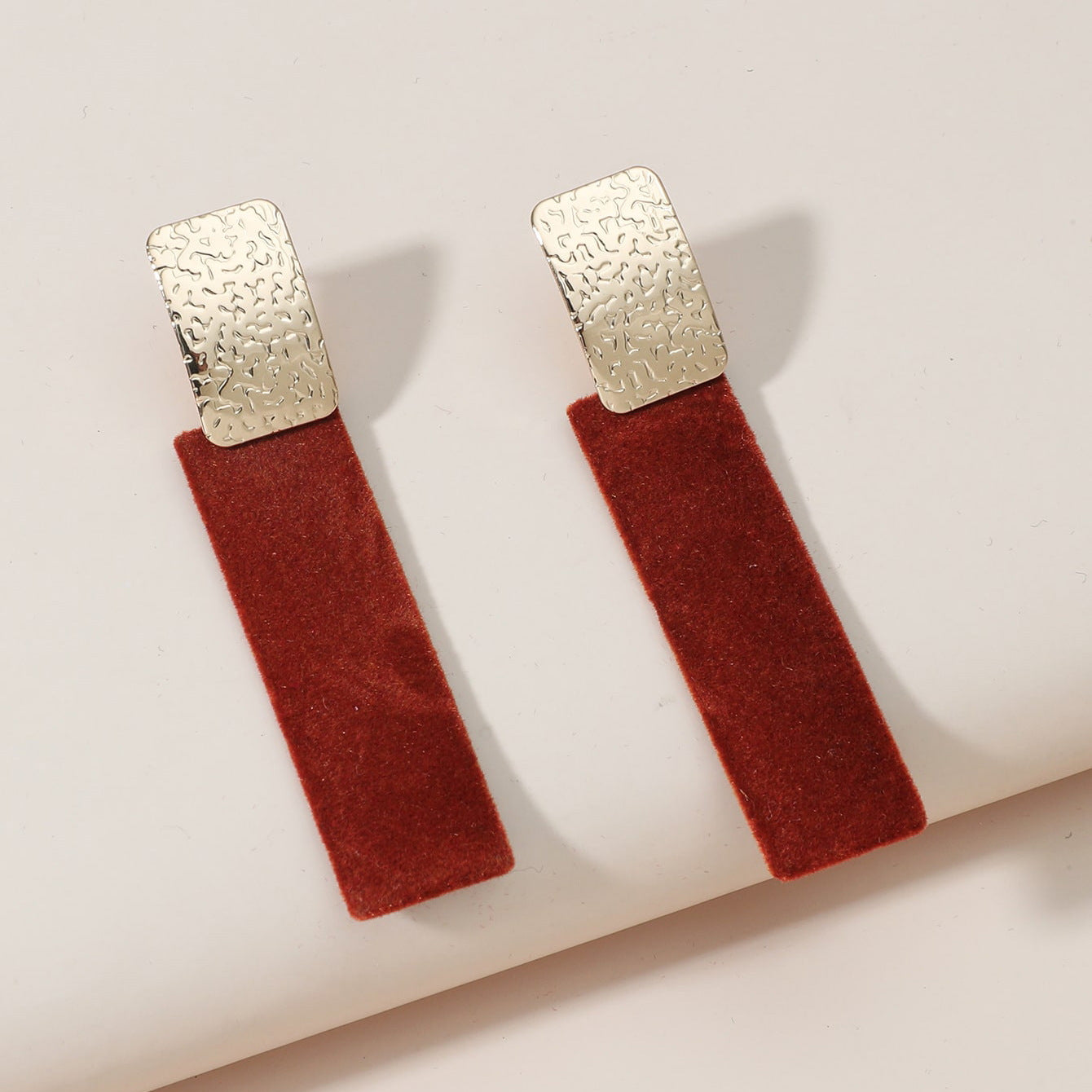 The new jewelry: long temperament, versatile rectangular stud earrings, cold personality, exaggerated earrings