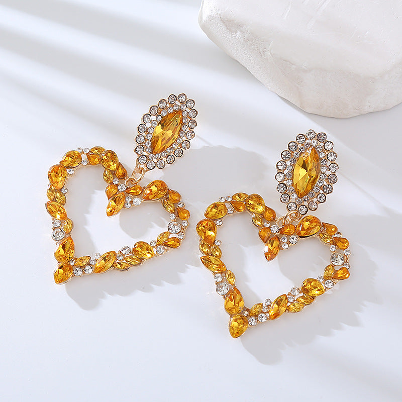 European and American popular heart-shaped alloy set with colored diamonds, retro temperament, exaggerated earrings, women's Korean version of the hipster, super flashy full of diamond earrings