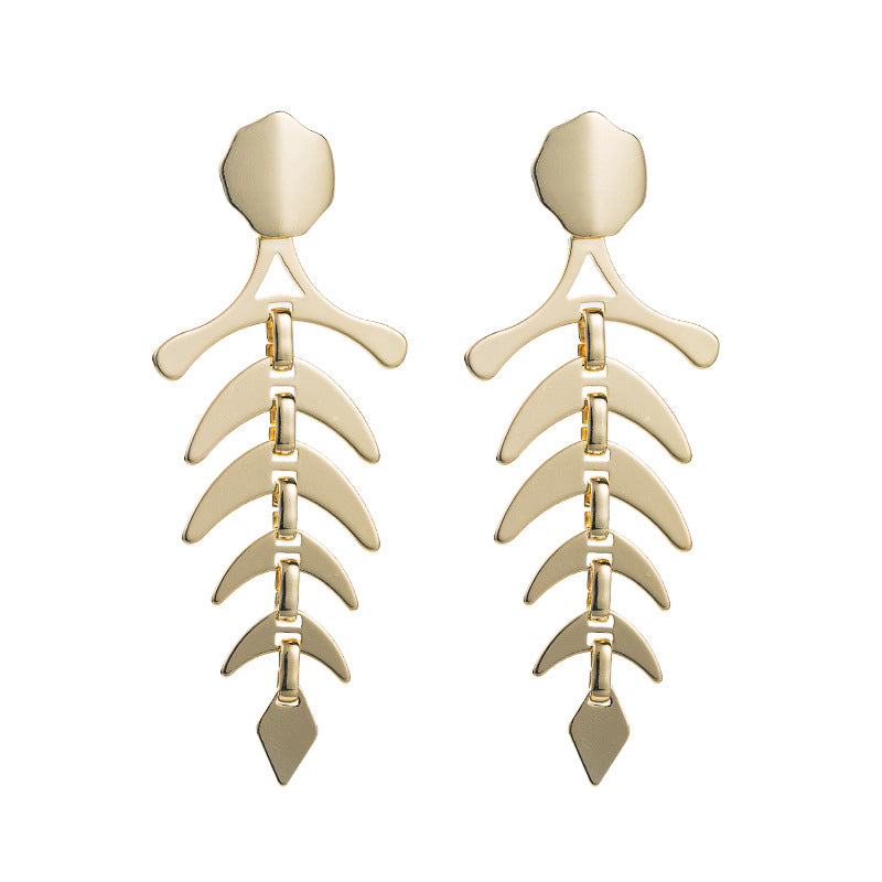 Korean style, simple and versatile, gold herrings, exaggerated creative stitching, metal leaf earrings, earrings, female cross-border