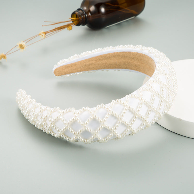 Korean version of the small fragrance headband, femininity, hand-sewn grid, pearl water, sponge, wide-brimmed hairpin, European and American headband