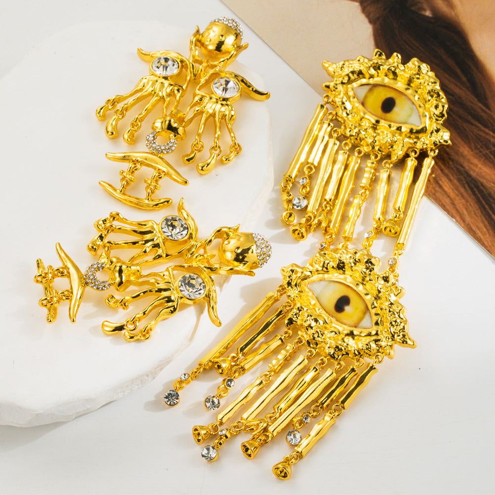Retro pre-owned temperament sense of luxury devil's eye silver needle earrings alloy inlaid diamonds exaggerated creative ear jewelry wholesale