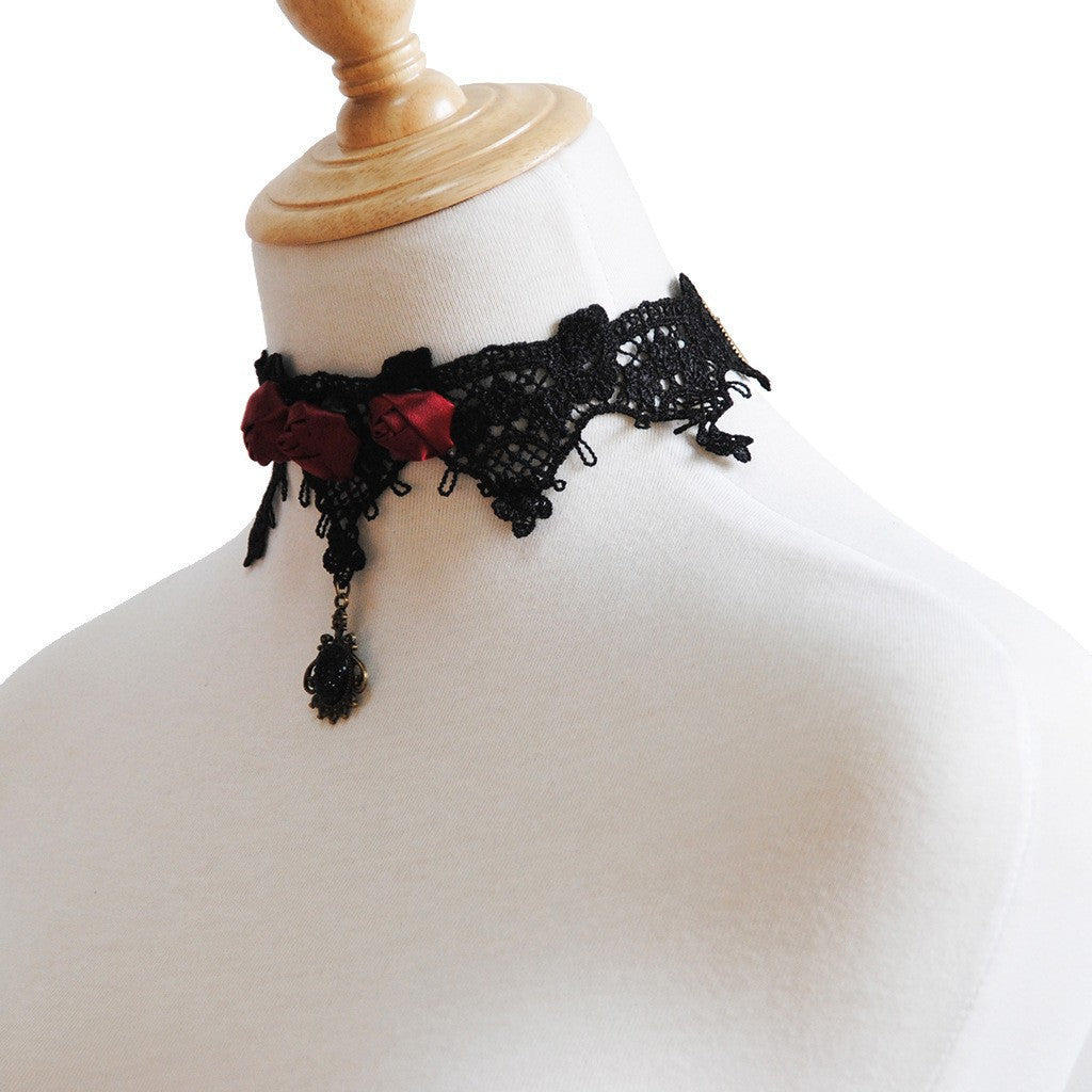 2024 European and American exquisite trend black lace retro accessories rose handmade necklace necklace ornaments