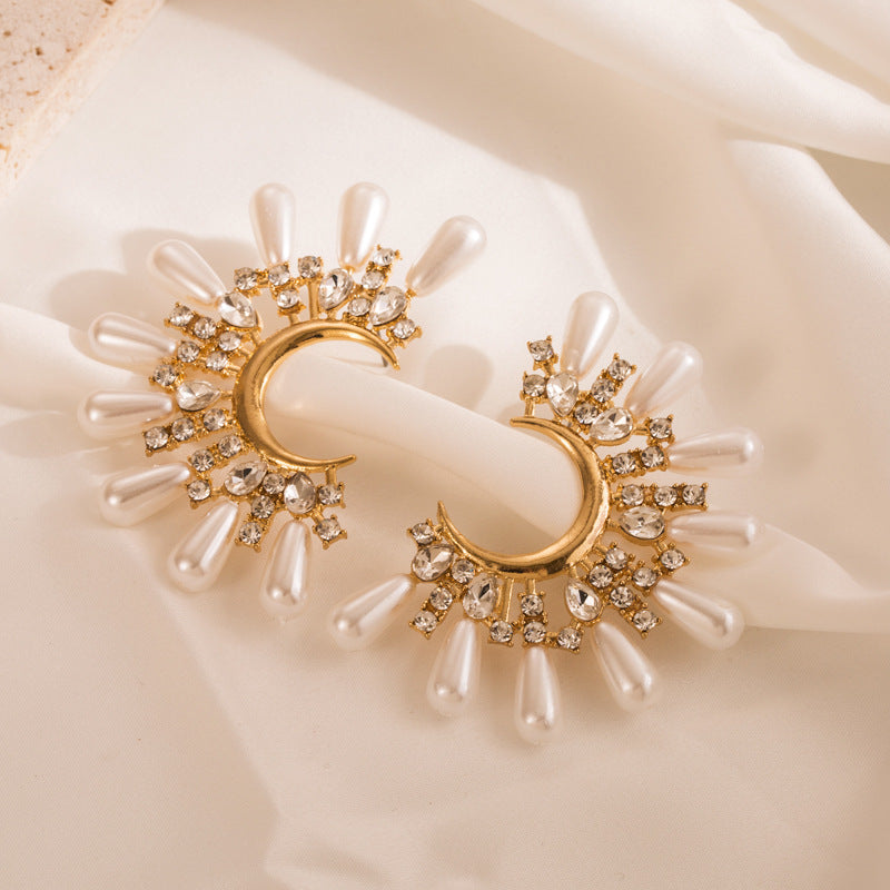 Korean temperament, light luxury, high-end pearl earrings, women's alloy inlaid with rhinestones, C-shaped stud earrings, ins, fashion Internet celebrity earrings
